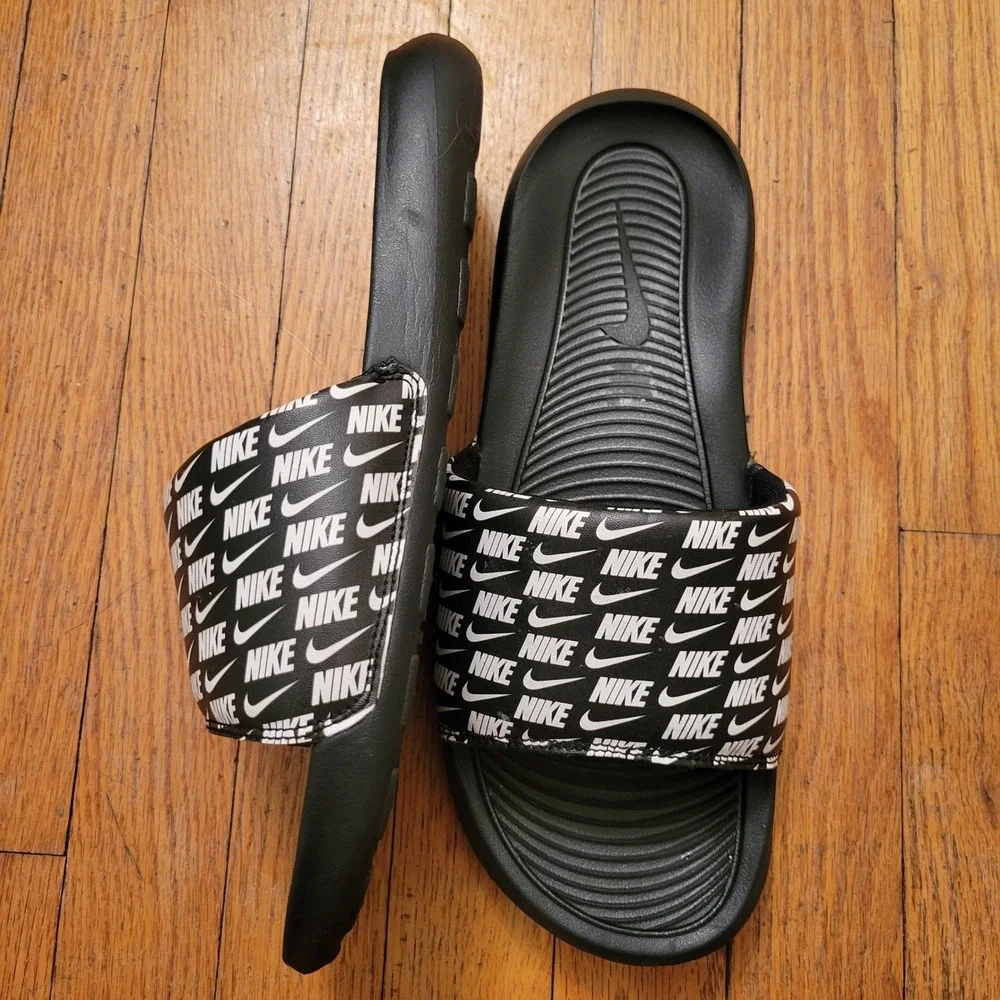 Nike Victori One Mens Slides Black White Logo Print Sandals 10 Lounge Comfort